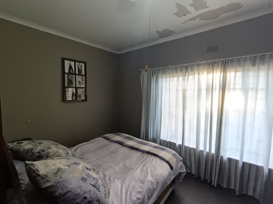 5 Bedroom Property for Sale in Mooinooi North West